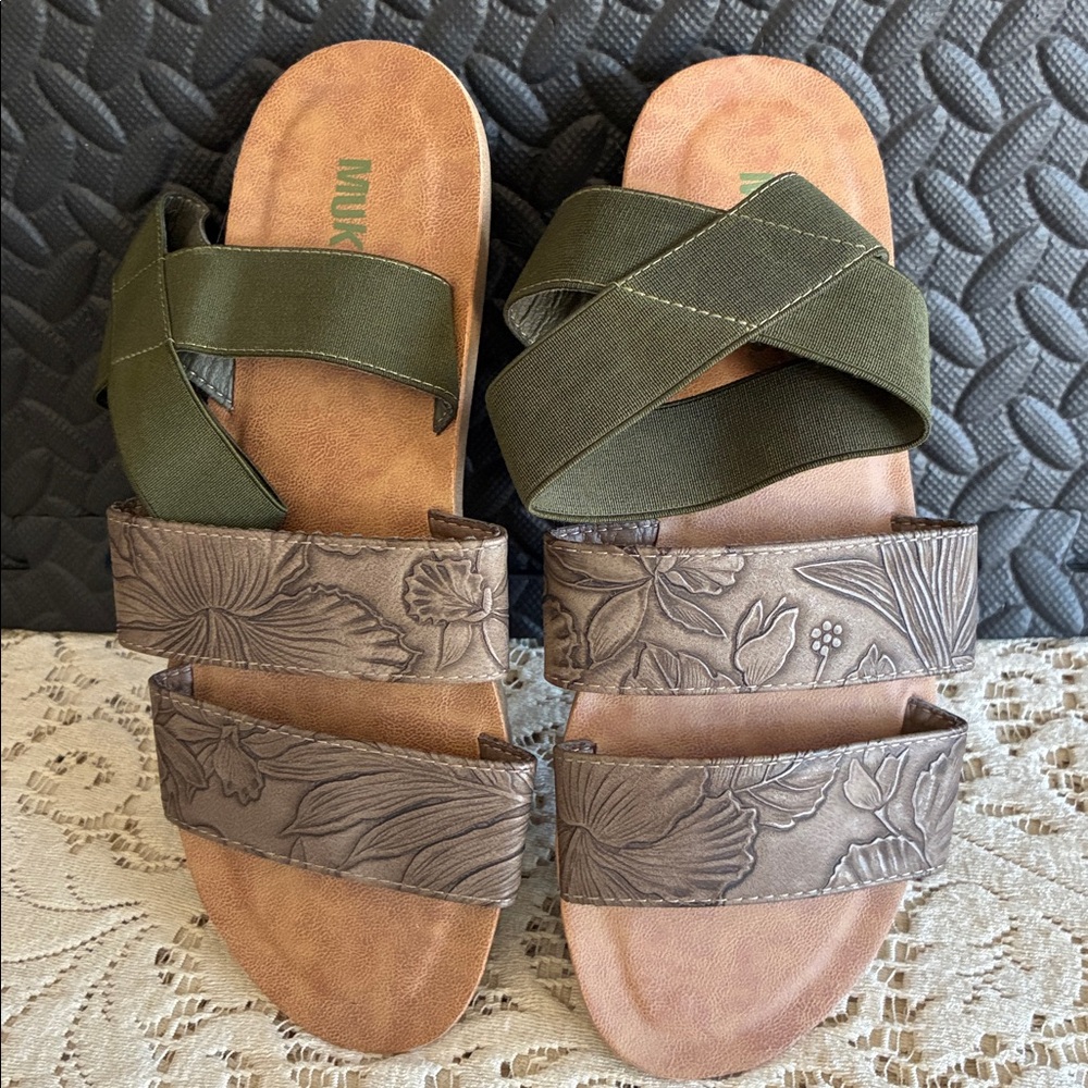 MUK LUKS ‘About It’ Strappy Sandals